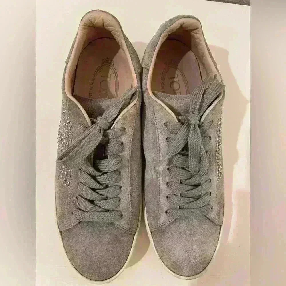Tod's Trainers Sneakers Womens Beige Suede Studded Low Top Lace Up Size 7.5 - Picture 3 of 10